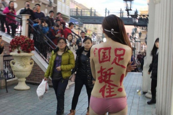 黄桃子全面保健作用解析：焕发青春的秘密武器